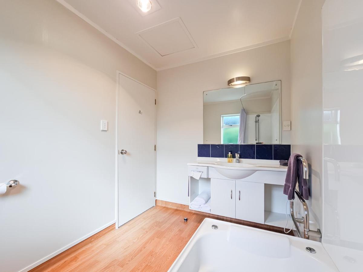 Captain Cook Motor Lodge Gisborne Exteriör bild
